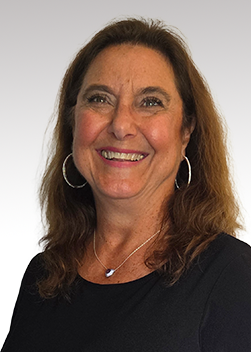 Headshot of Leanne Larocca Logisz