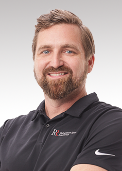 Headshot of Ryan Osterhoudt